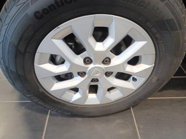 Dacia Duster image 6