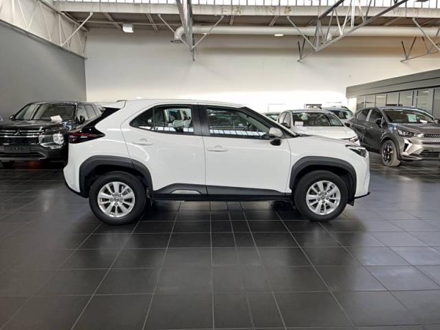 Toyota Yaris image 2