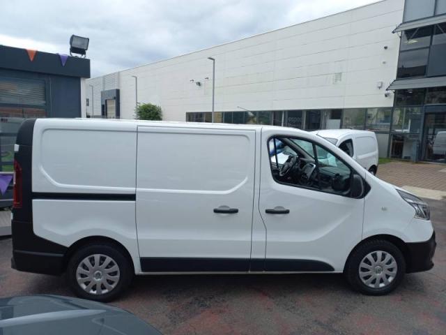 Renault Trafic image 1