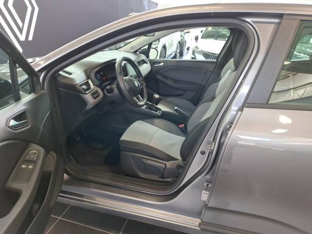 Renault Clio image 8