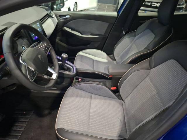 Renault Clio image 8