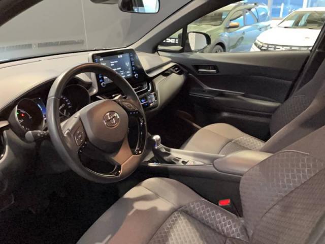 Toyota C-Hr image 6