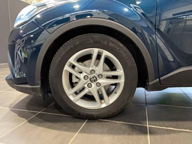 Toyota C-Hr image 2