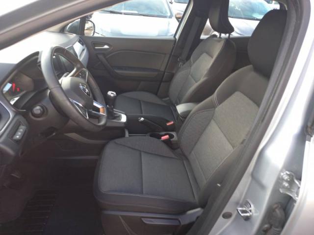 Renault Captur image 2