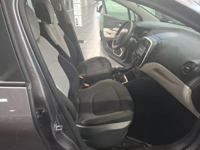 Renault Captur image 7