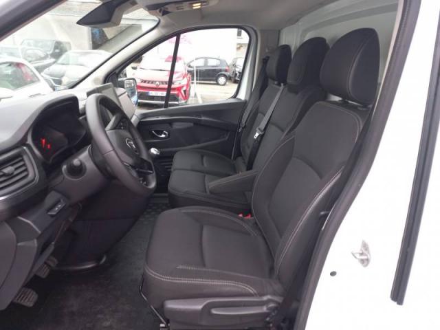 Renault Trafic image 9