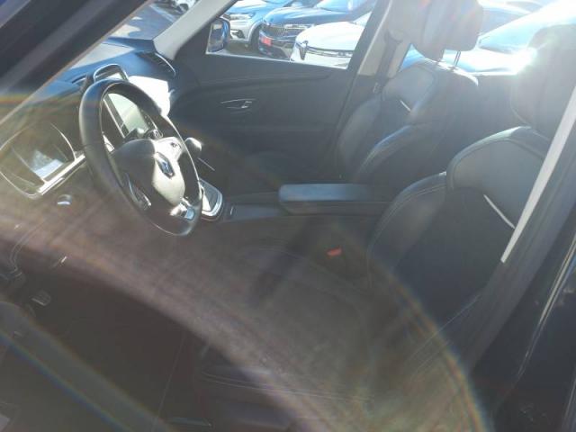 Renault Grand Scénic image 2