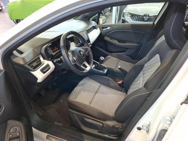 Renault Clio image 2