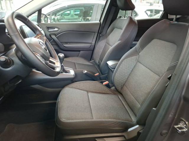 Renault Captur image 9