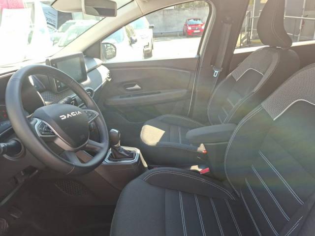 Dacia Jogger image 1