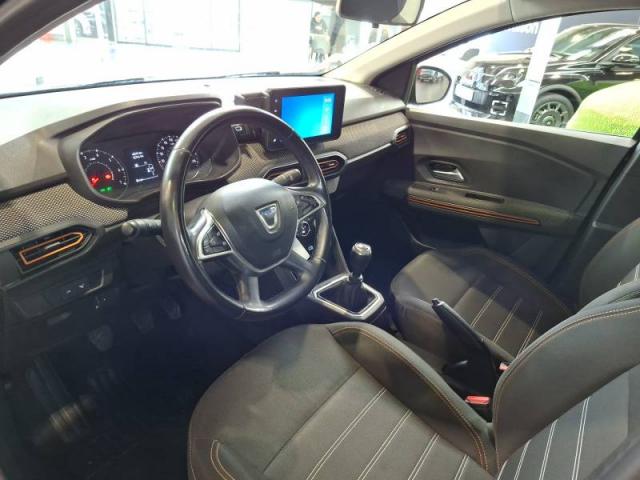 Dacia Sandero image 2