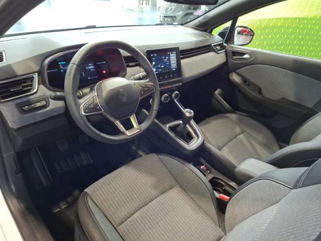 Renault Clio image 9