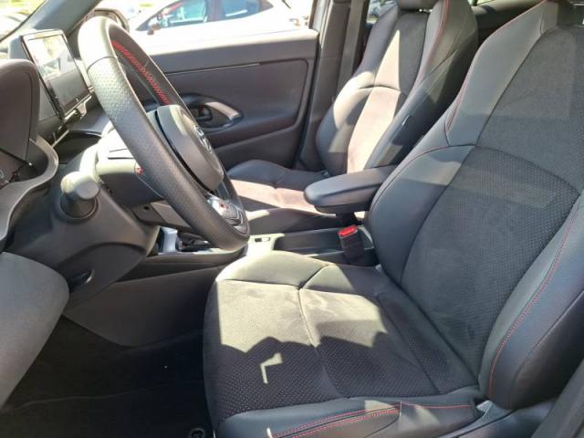 Toyota Yaris image 5