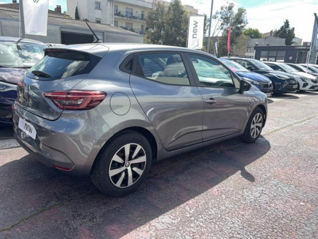 Renault Clio image 8