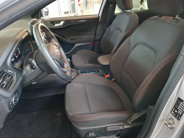 Ford Focus image 9