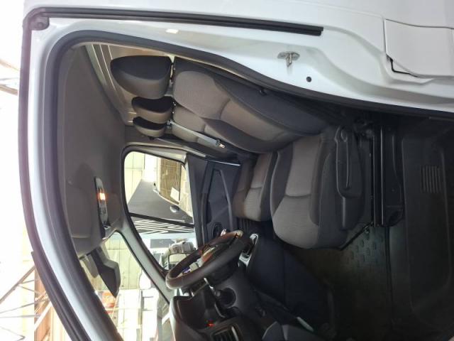 Renault Trafic image 5