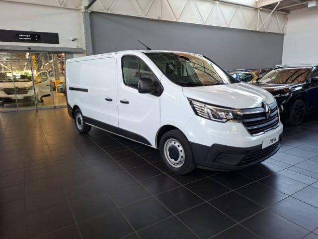Renault Trafic image 2