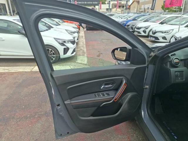 Dacia Duster image 1
