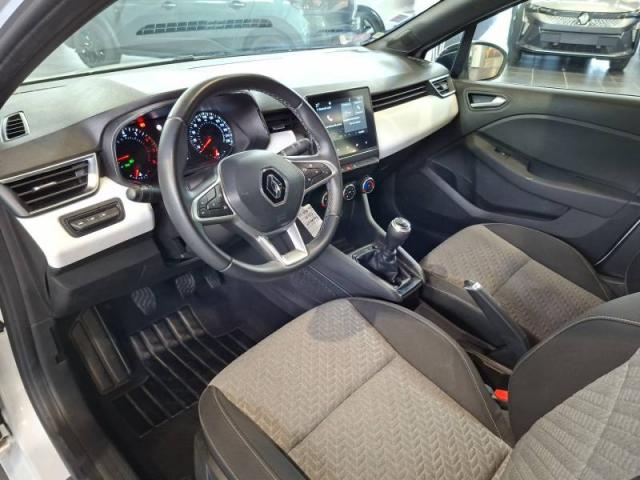 Renault Clio image 9
