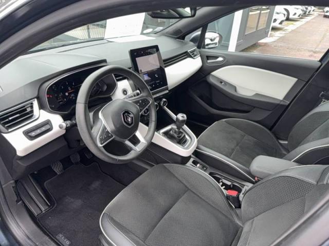Renault Clio image 2