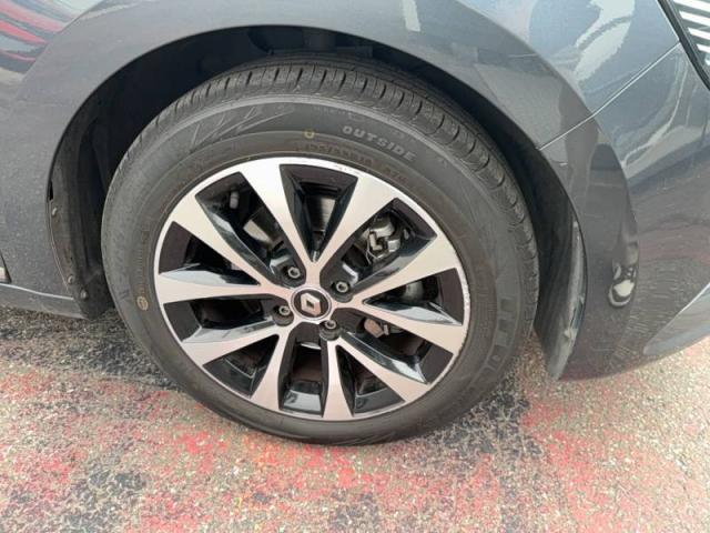 Renault Clio image 9