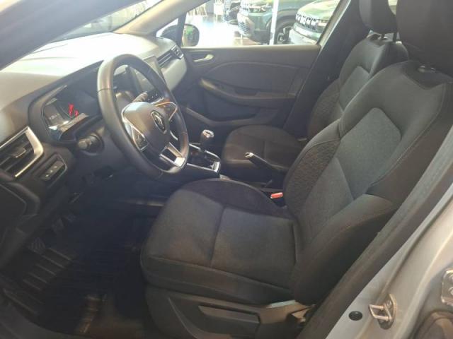 Renault Clio image 8