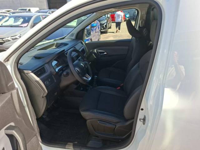 Renault Express image 9