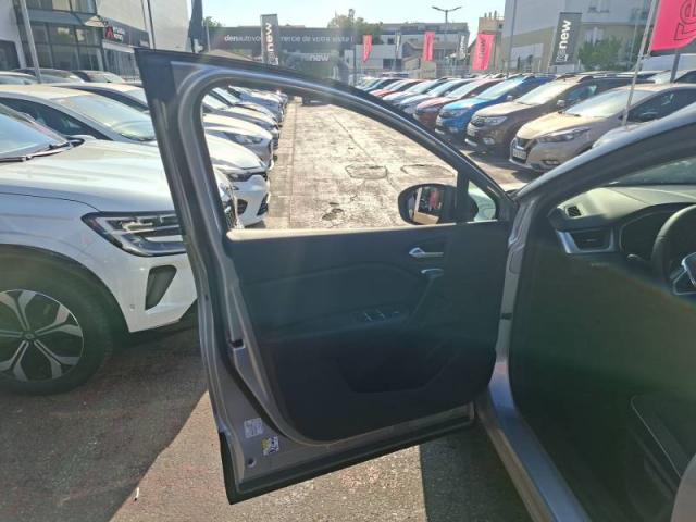 Renault Captur image 2