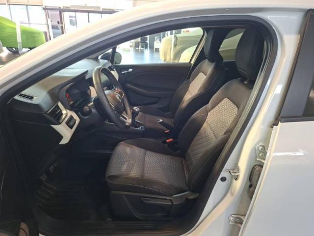 Renault Clio image 6