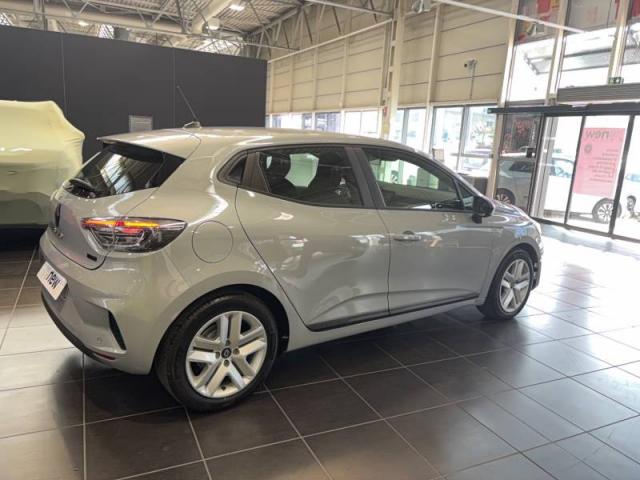 Renault Clio image 2