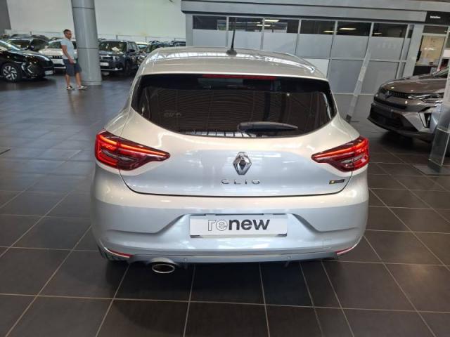 Renault Clio image 9
