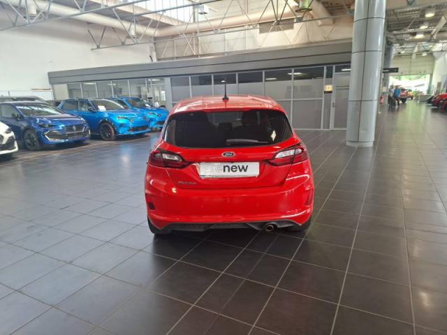 Ford Fiesta image 8
