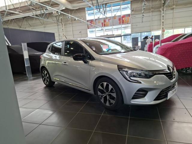 Renault Clio image 2