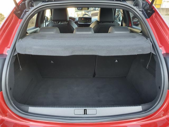 Peugeot 208 image 1