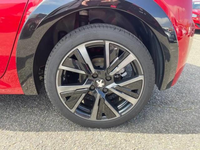 Peugeot 208 image 6