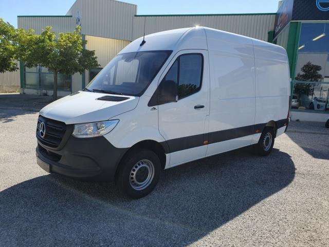 Mercedes Benz Sprinter image 7