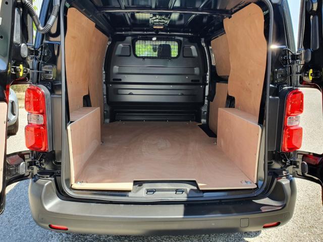 Opel Vivaro image 9