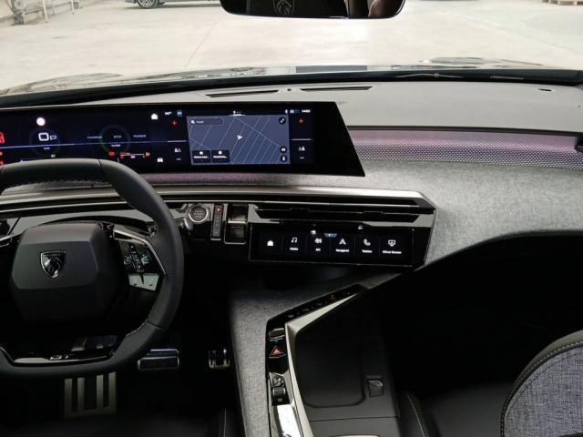 Peugeot 3008 image 3