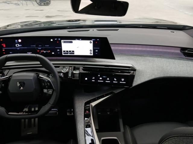 Peugeot 5008 image 4