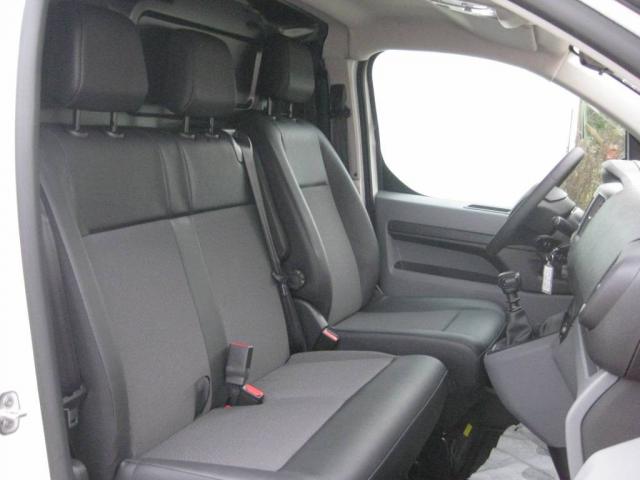 Citroen Jumpy image 2