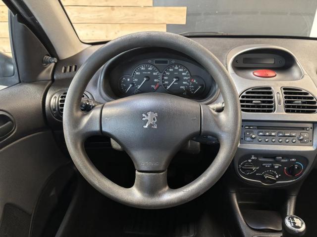Peugeot 206 image 2