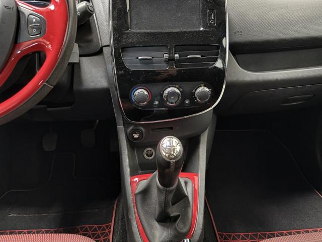 Renault Clio Estate image 2
