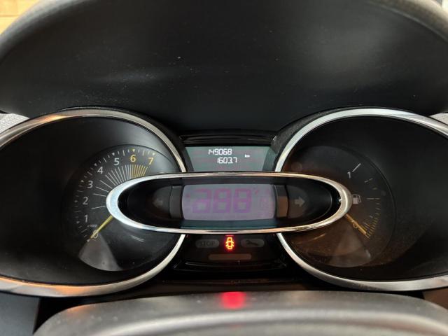Renault Clio Estate image 8