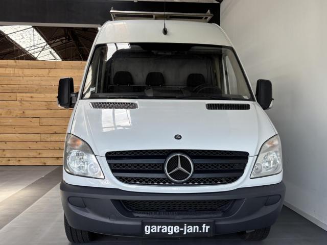Mercedes Benz Sprinter image 2