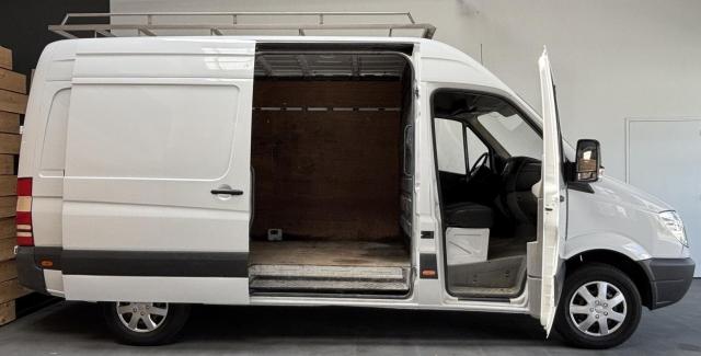 Mercedes Benz Sprinter image 4