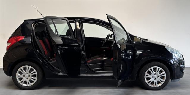 Hyundai I20 image 9