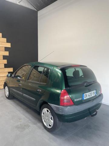 Renault Clio image 2