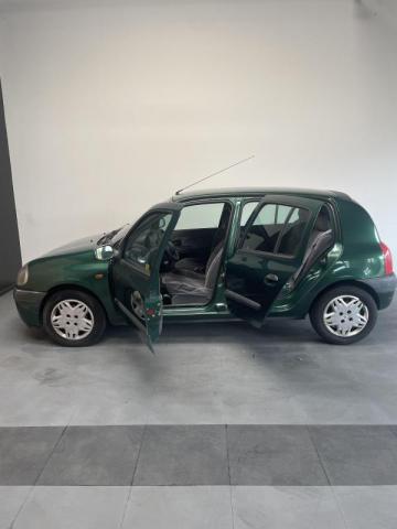 Renault Clio image 8