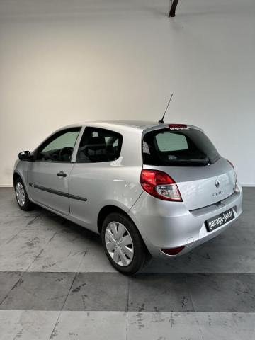 Renault Clio image 2
