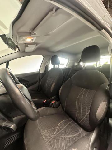 Peugeot 208 image 6